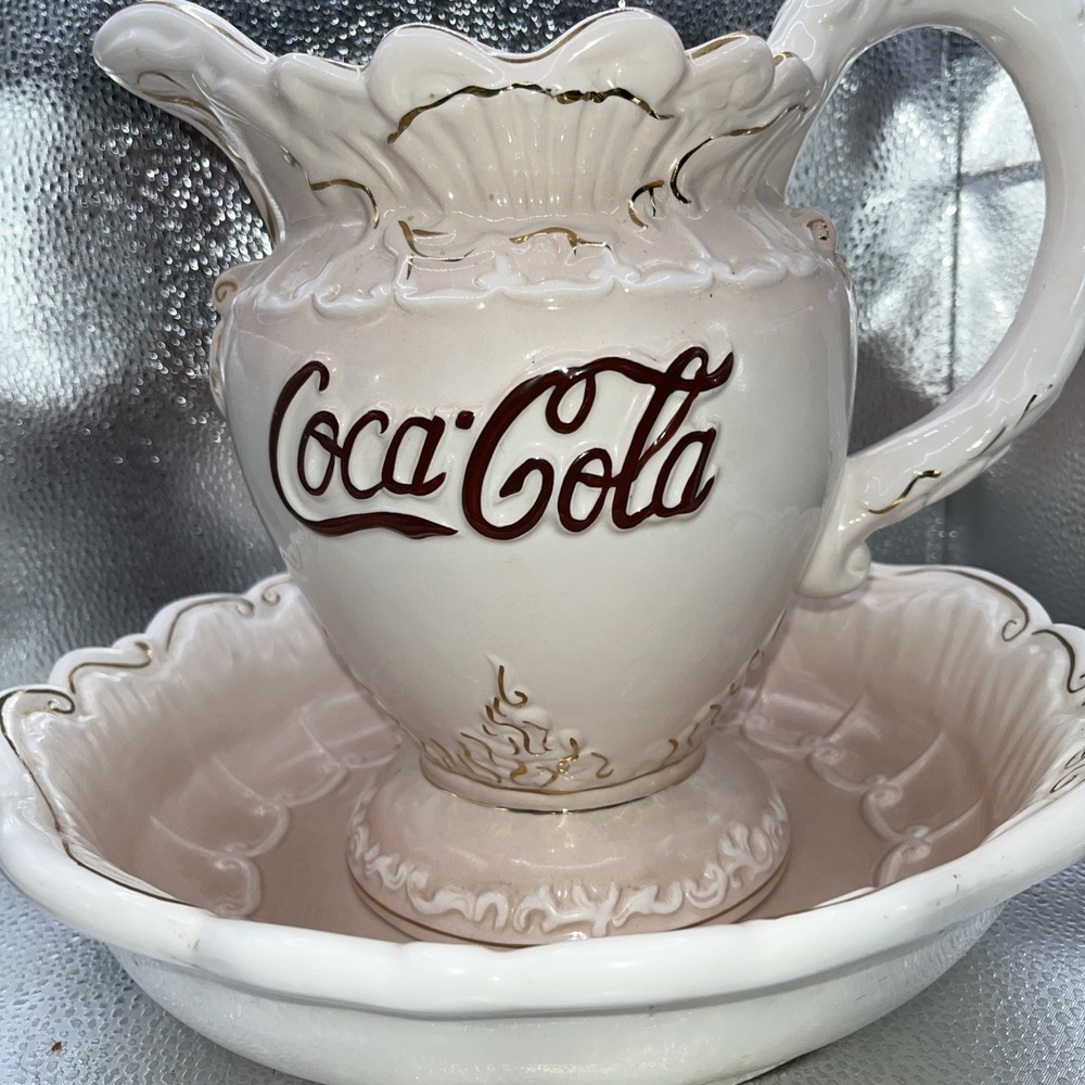 1998 Coca Cola Victorian Pitcher And Basin Cracker Barrel Gold Trim
